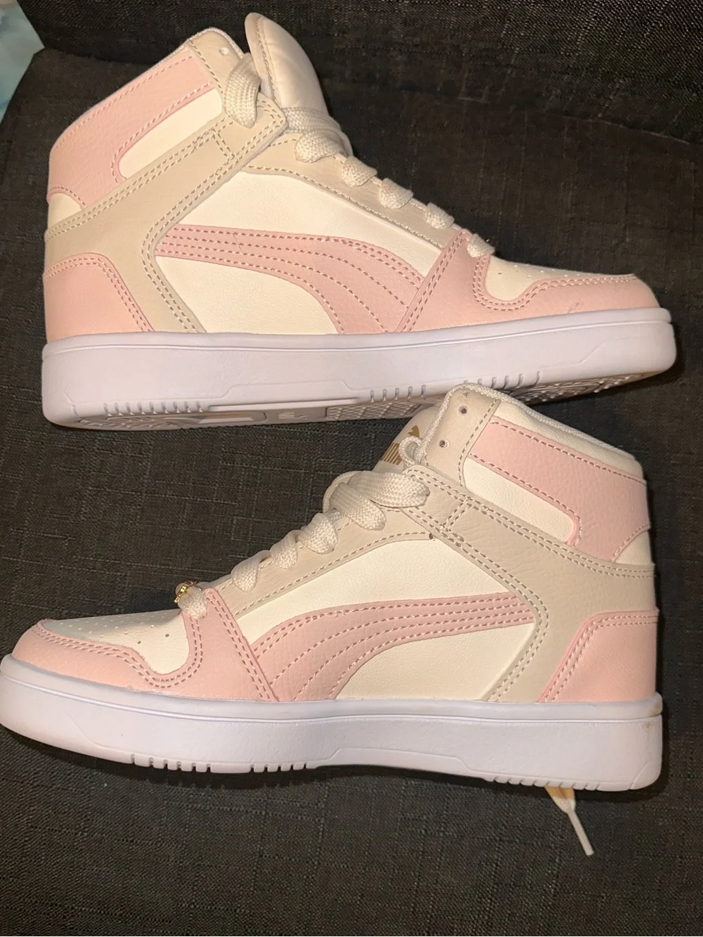 PUMA Pearls & Gold Youth‎ Girls Size 4 High-Top Sneakers in Cream & Blush Pink